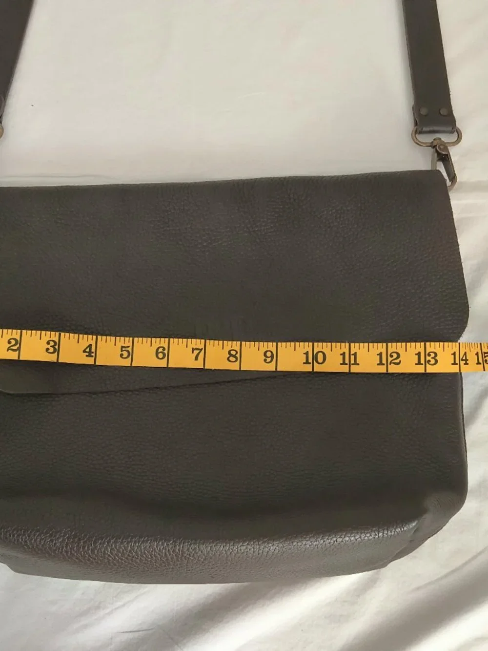 11600 Leather Crossbody Messenger Bag, crafted in Spain